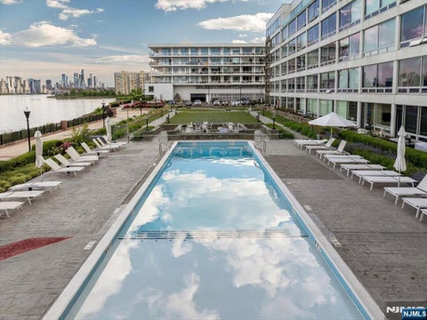 Photo of 9 Somerset Lane #118, Edgewater, NJ 07020 (MLS # 26037995)