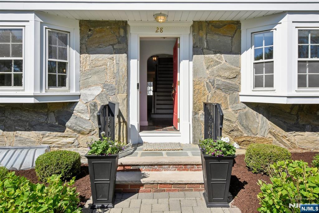 28 Emerson Terrace