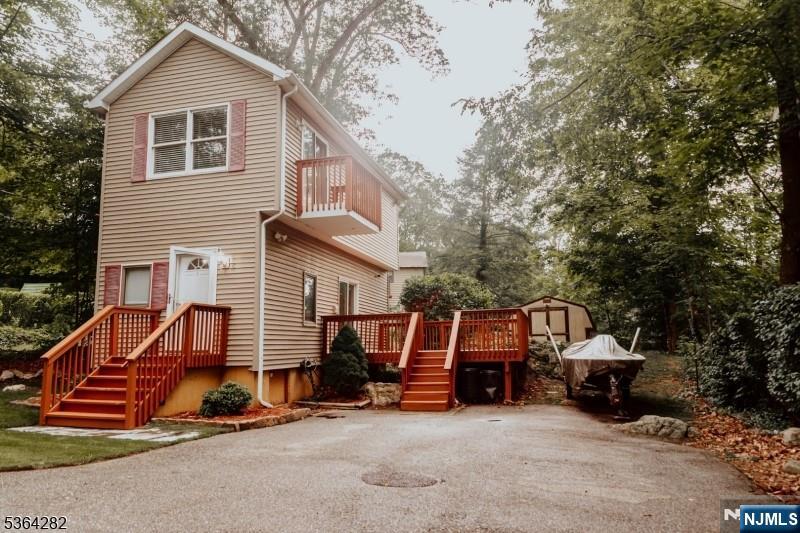 Property for Sale at 10 Paterson Road, West Milford, New Jersey - Bedrooms: 2 
Bathrooms: 1 
Rooms: 3  - $310,000