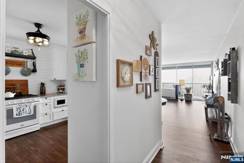 Photo of 6 Horizon Road #1704, Fort Lee, NJ 07024 (MLS # 26007354)