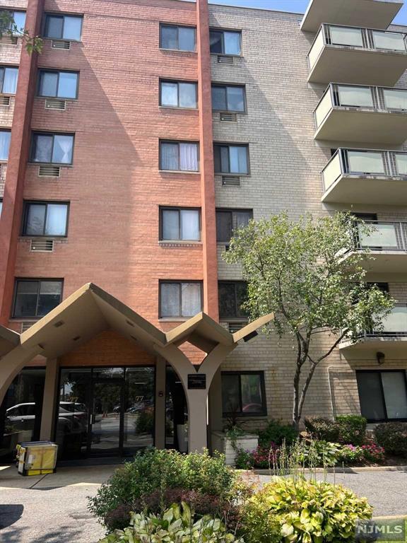 Spacious one bedroom apartment for rent in The Florentine in Hackensack. Kitchen has stainless steel appliances, dishwasher, refrigerator, and gas stove. There is a separate dining area, a large living room access with access to a private balcony. The spacious bedroom has 2 double closets. Apartment also has 2 AC wall units, and an intercom. Beautiful lobby, onsite washers and dryers, and superintendent in the building. Rent includes ONE parking space, and all utilities, EXCLUDING ELECTRIC. NYC TRANSPORTATION IS RIGHT IN FRONT OF THE BUILDING.