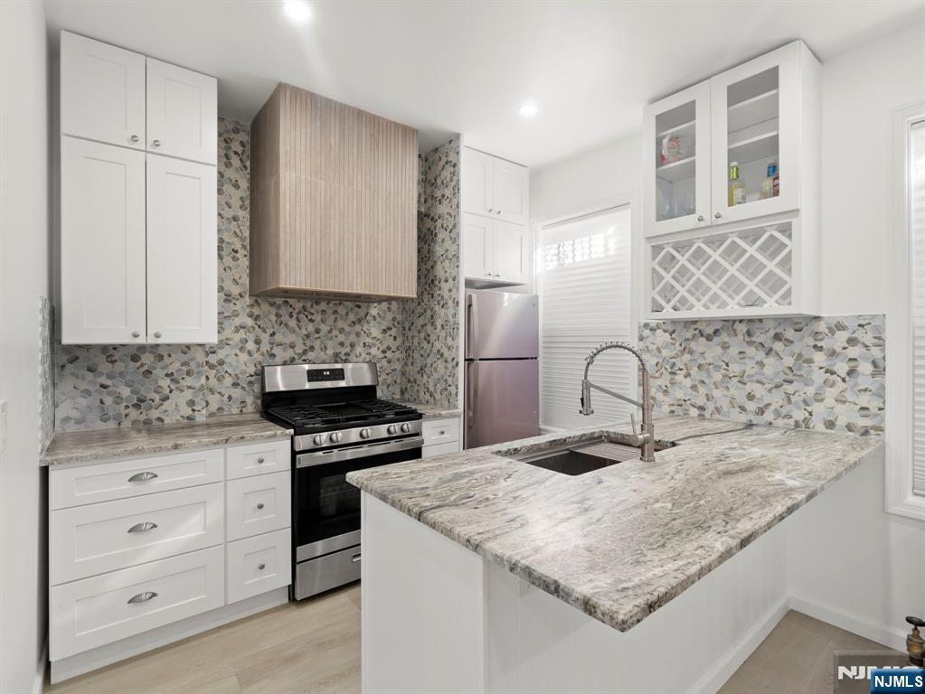 Rental Property at 151 Stevens Ave, Jersey City, New Jersey - Bedrooms: 4 
Bathrooms: 2 
Rooms: 5  - $3,500 MO.