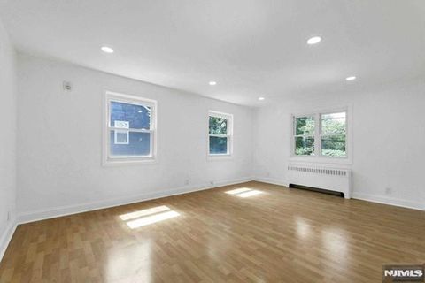 Photo of 179 Christie Heights St #B, Leonia, NJ 07605 (MLS # 26013062)