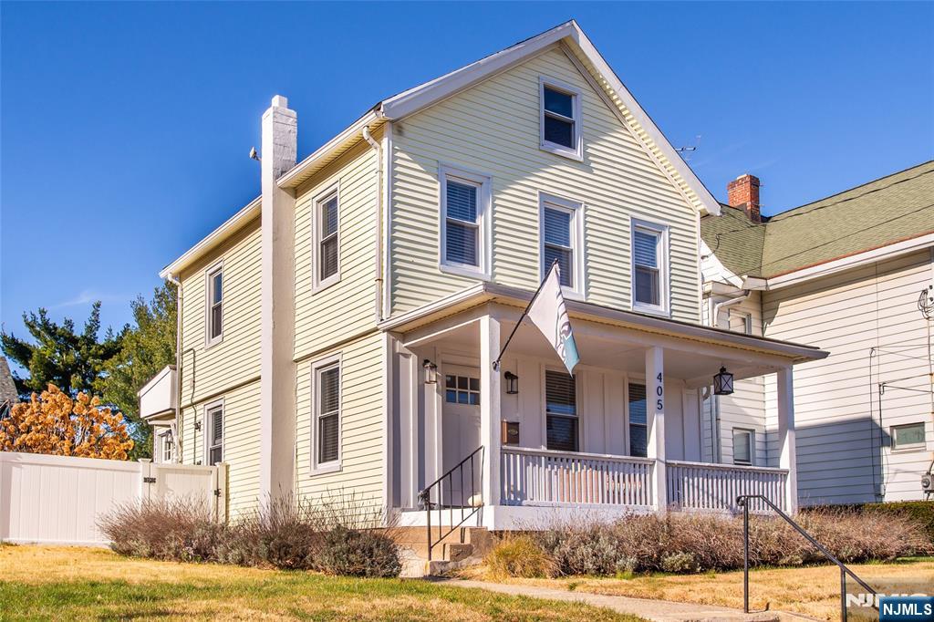 405 Washington Street