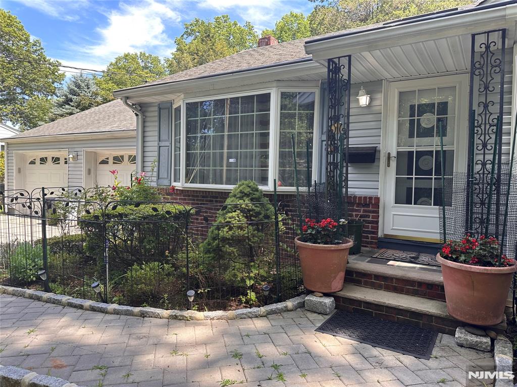 26 Garnett Place