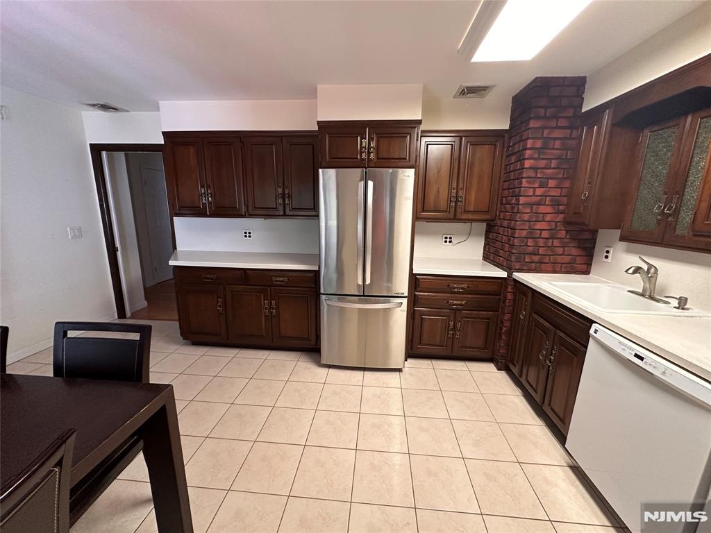26 Garnett Place