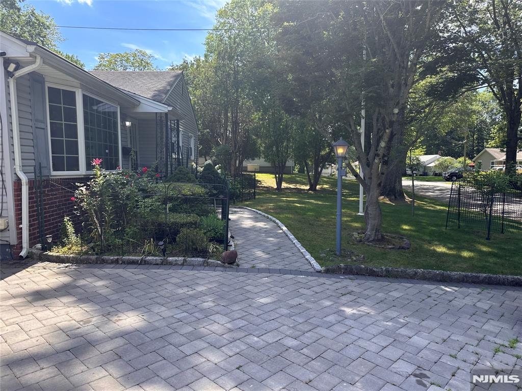 26 Garnett Place