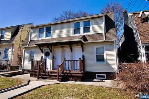 Photo of 116 Maple Ave #3, Montclair, NJ 07042 (MLS # 26007916)