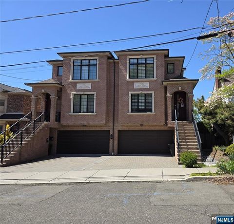 Photo of 527 Roff Ave #B, Palisades Park, NJ 07650 (MLS # 26014709)