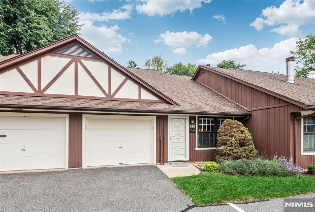 34-2 Tamaron Drive