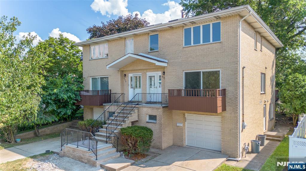 472 Central Boulevard