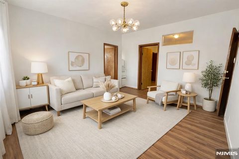 Photo of 102 Union St #2A, Newark, NJ 07105 (MLS # 26008728)