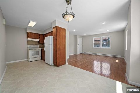 Photo of 345 Hudson St #3, Hackensack, NJ 07601 (MLS # 26009276)