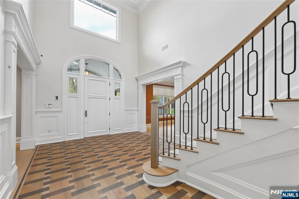 351 Lewelen Circle