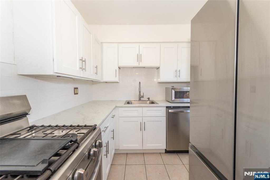 544 Broad Avenue 3