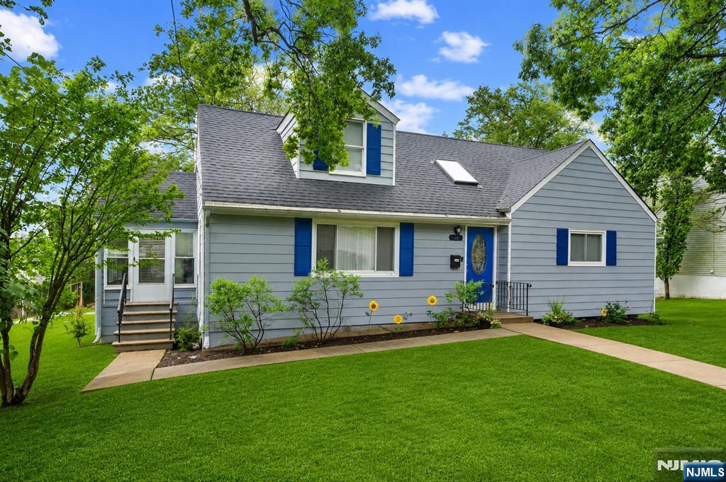 8 Oak Crest Road
