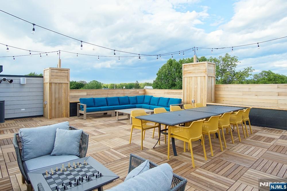 15 W Johnson Avenue 206