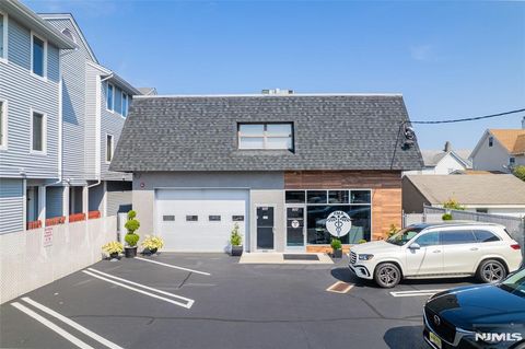 Photo of 107 Stuyvesant Avenue #2nd Fl, Lyndhurst, NJ 07071 (MLS # 26001343)