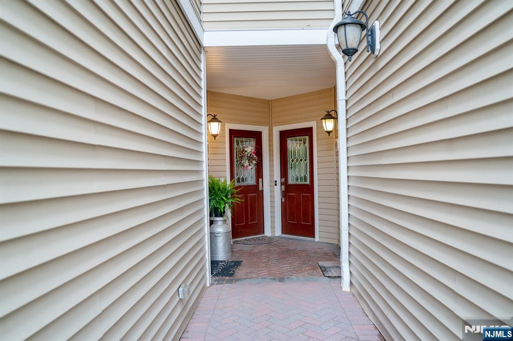 804 River Place