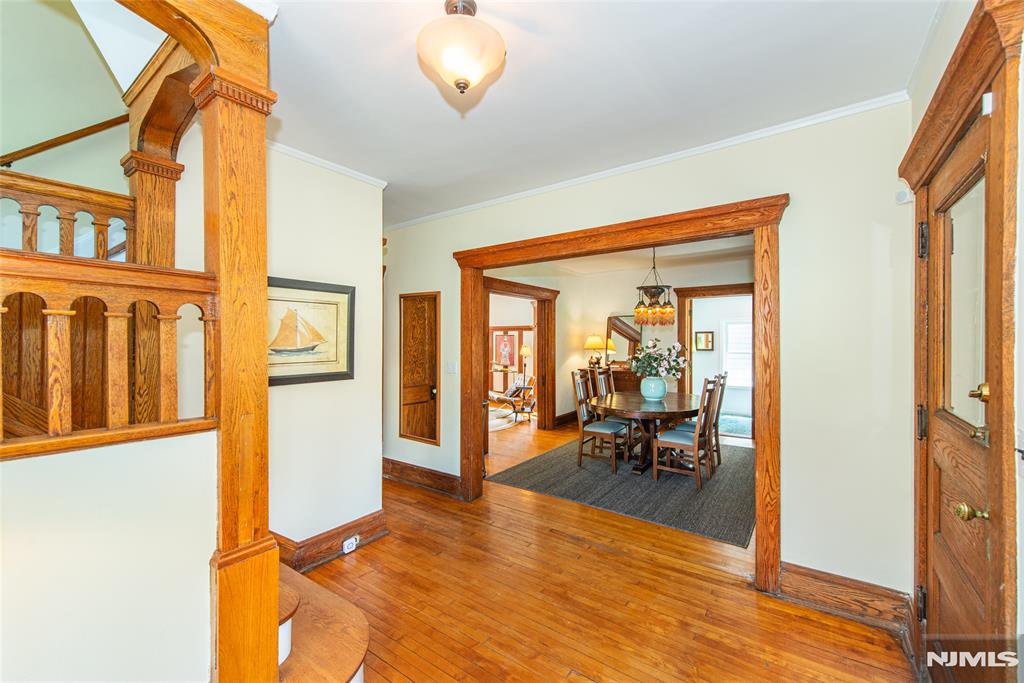 77 Edgemont Road