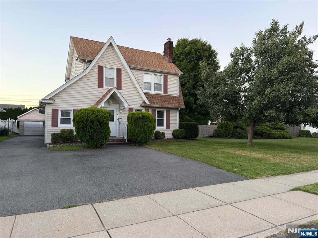 9 Long Avenue