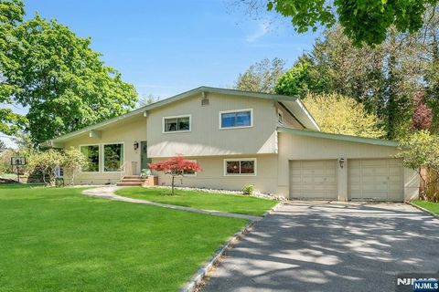 Photo of 60 Oak Street, Harrington Park, NJ 07640 (MLS # 26017049)