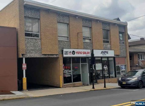 Photo of 442 Main Street, Fort Lee, NJ 07024 (MLS # 25020696)