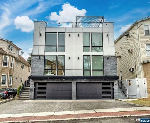 38 Hudson Avenue Edgewater NJ 07020