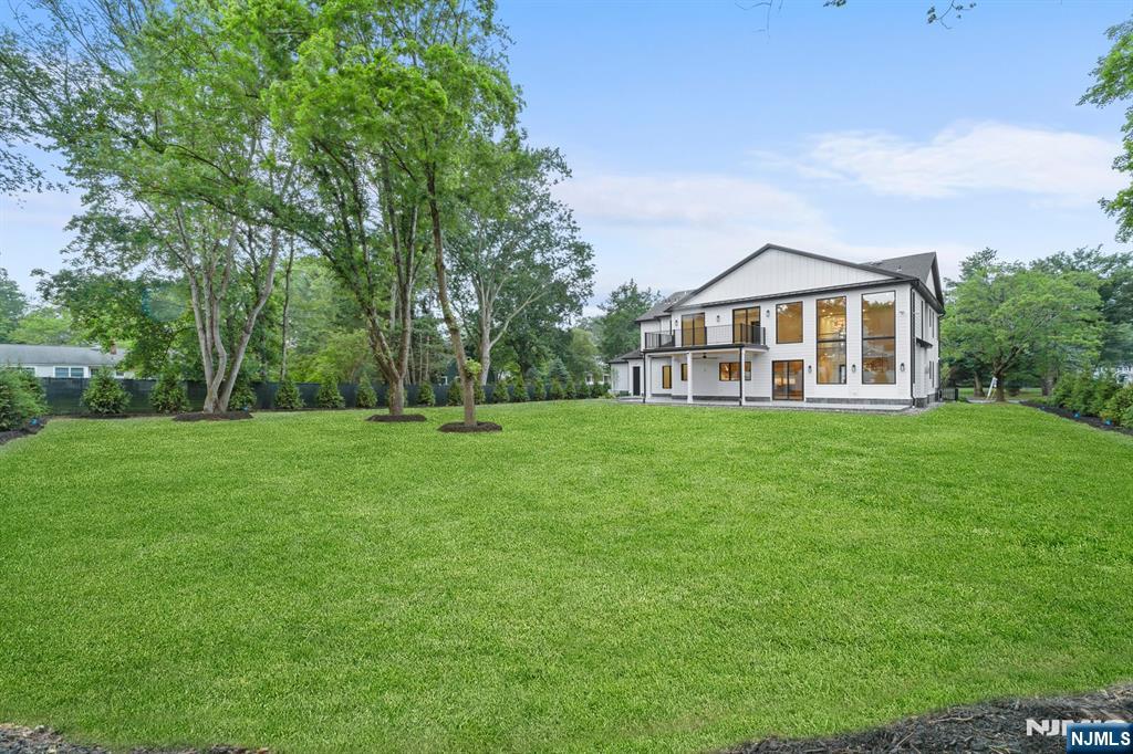 172 Birchwood
