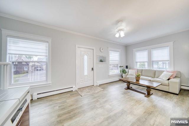 905 Linden Avenue