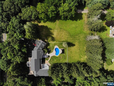 Photo of 1050 Ramapo Valley Road, Mahwah, NJ 07430 (MLS # 26031585)