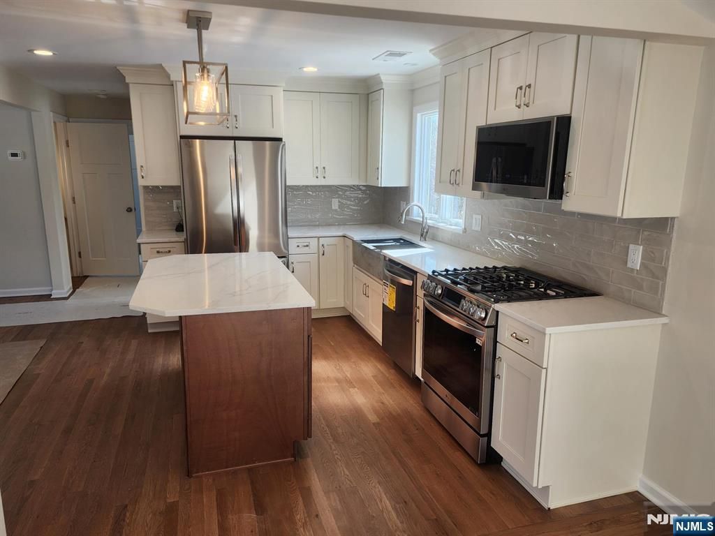 Photo of 28 School Street, North Haledon, NJ 07508 (MLS # 26006343)