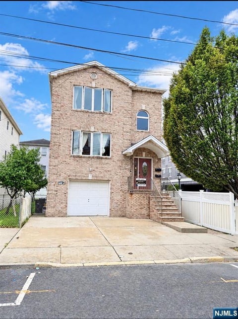Photo of 12 President ST, East Newark, NJ 07029 (MLS # 26035313)