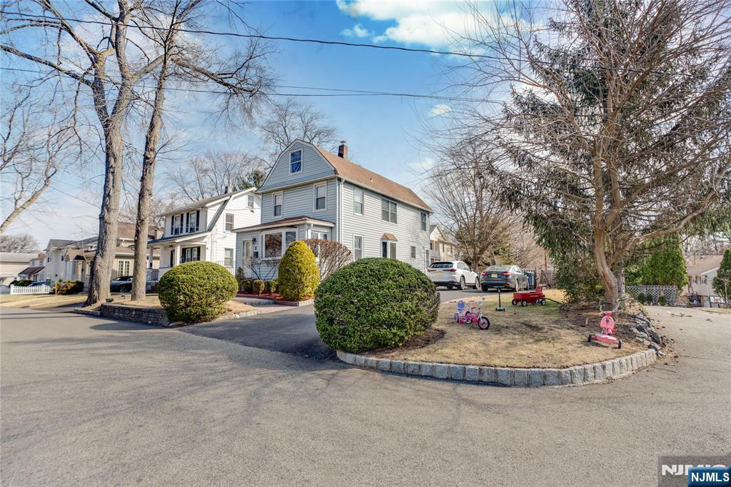 5 Lawrence Avenue