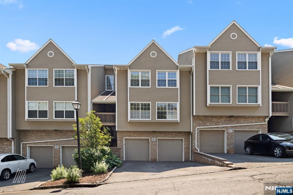 Property for Sale at 519 Windsor Drive 204, Palisades Park, New Jersey - Bedrooms: 2 
Bathrooms: 3  - $599,000