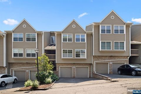 519 Windsor Drive Palisades Park NJ 07650