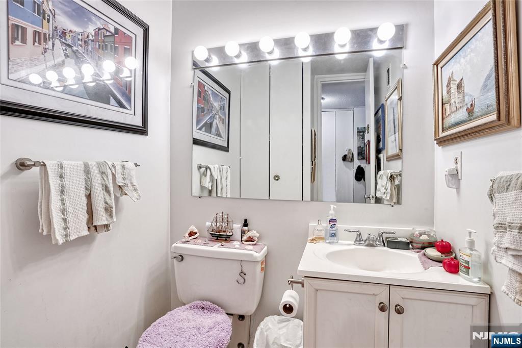 7004 JFK Blvd E Boulevard 20E