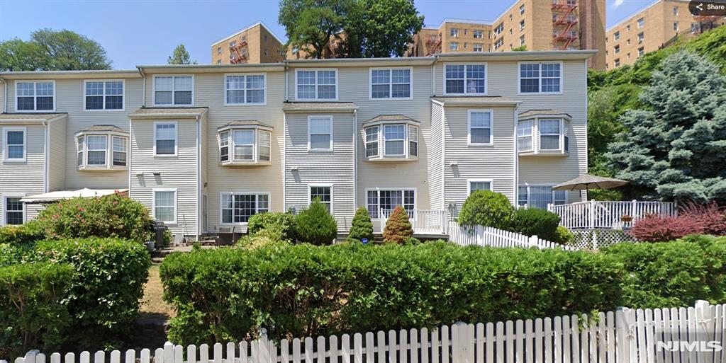 60 Bergen Ridge Road 1