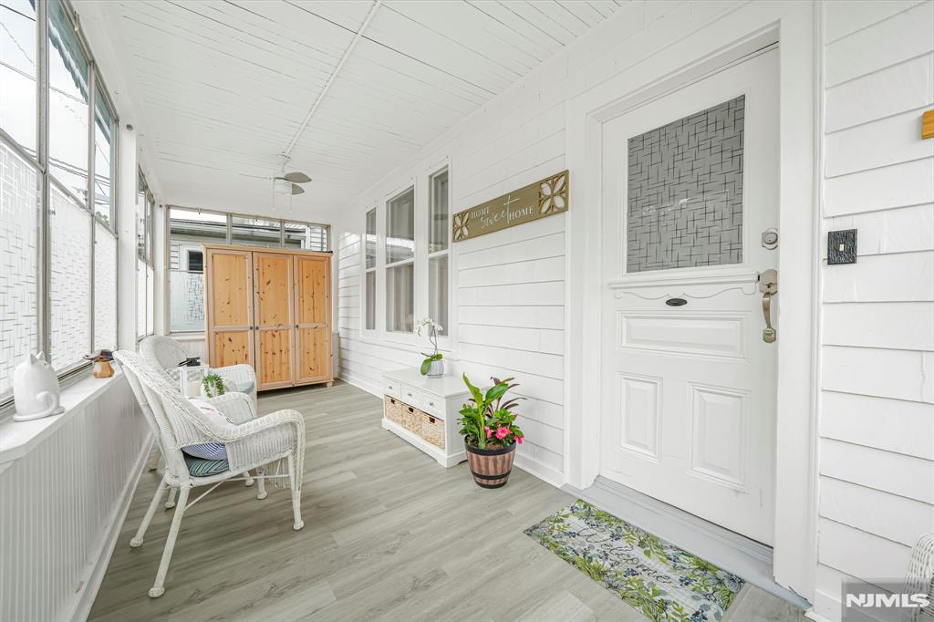 128 Rollinson Street