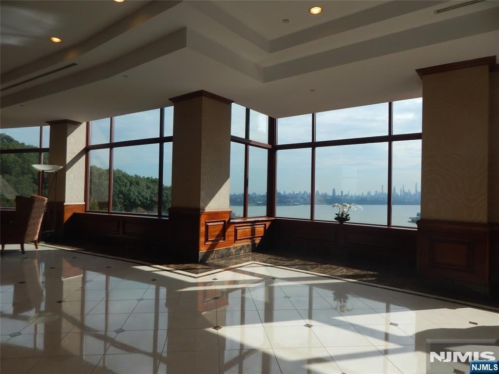 100 Old Palisade Road 1503