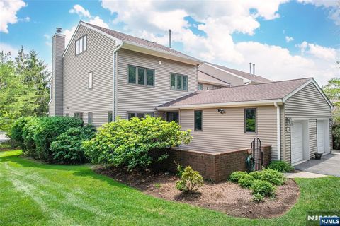 31 Litchult Lane Mahwah NJ 07430