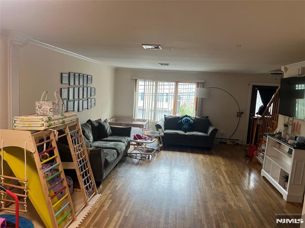 414 Lafayette Avenue C000B
