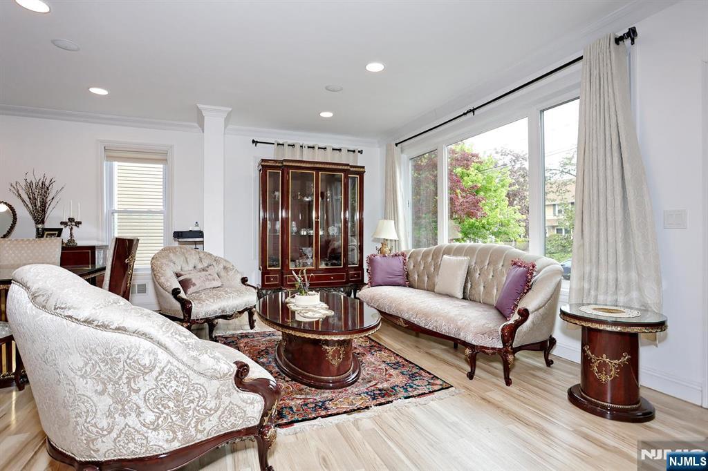169 Woodward Avenue
