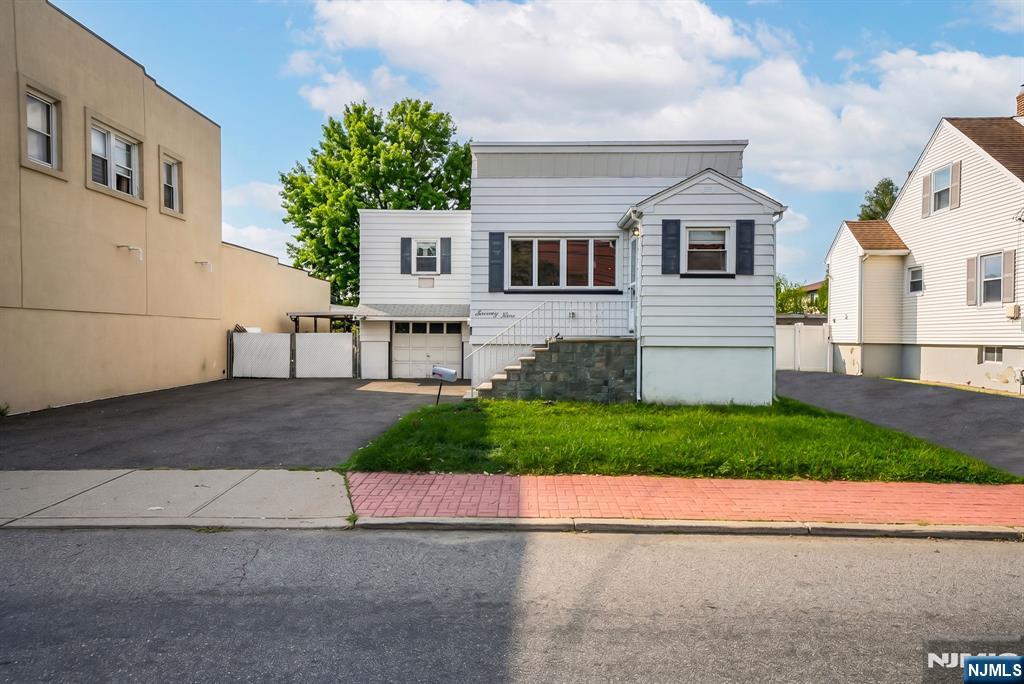 79 Moonachie Road
