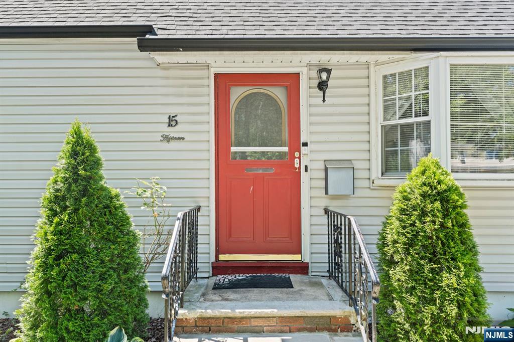15 Insley Avenue
