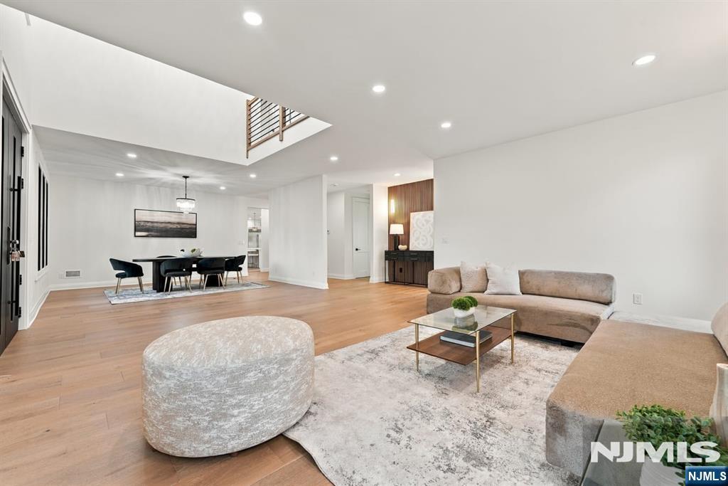 785 Summit Avenue