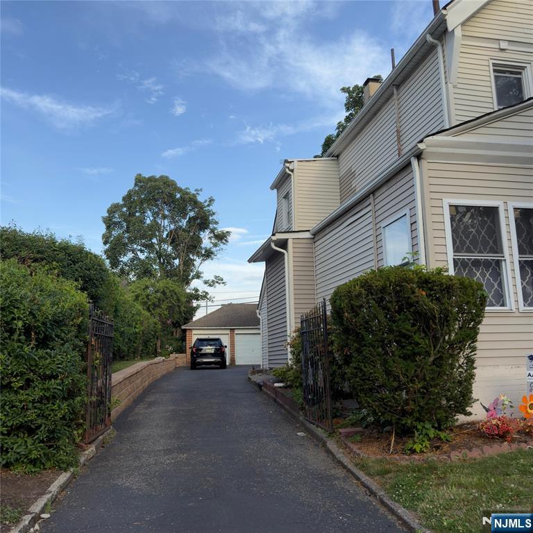20 Ridge Street