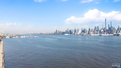 150 Henley Place 404 Weehawken NJ 07086