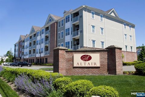 502 Bushes Lane Elmwood Park NJ 07407