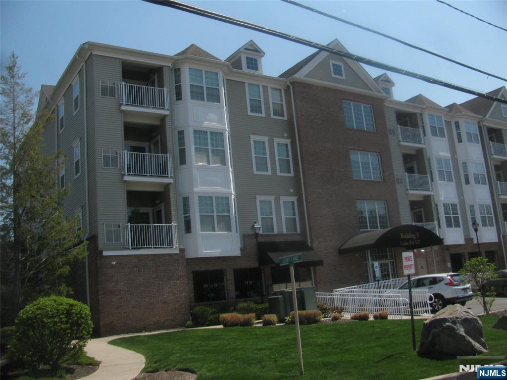 502 Bushes Lane
